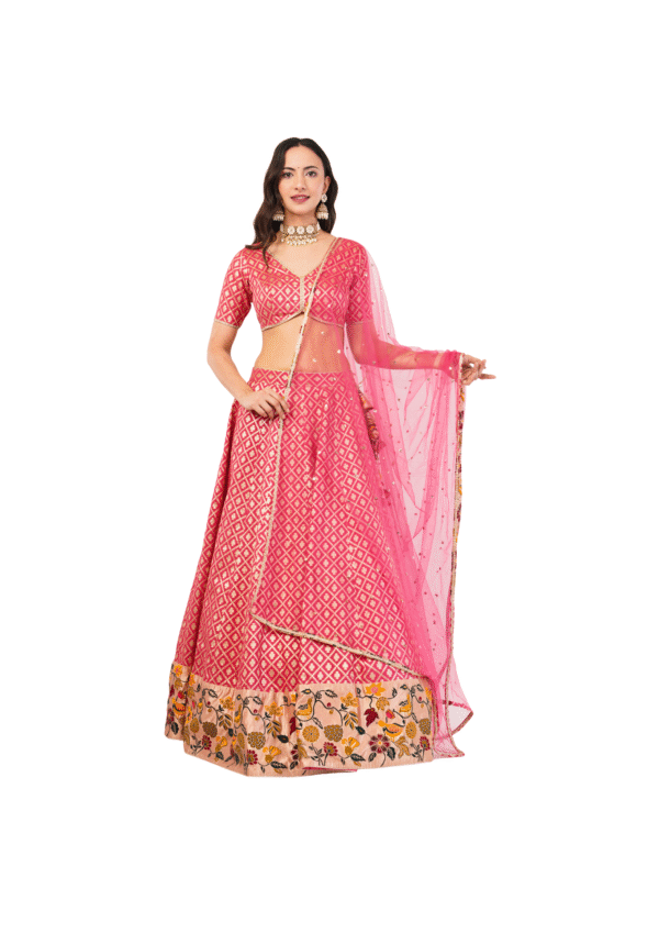 Luxaury Banarsi Lehenga Set